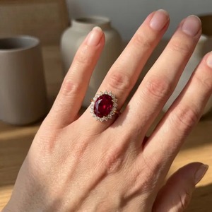 Anillo de Compromiso de Plata de Ley 925 con Moissanita y Zafiro Ovalado Rojo/Azul/Verde, Diseño Halo de Lujo para Mujer - Product Image 4