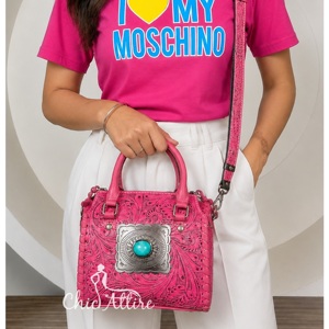 Nuevo Bolso de Viaje Tipo Duffel Pequeño de Cuero Genuino de Vaca con Diseño Premium y Grabado a Mano, con Concho Turquesa, Estilo Bandolera - Product Image 1