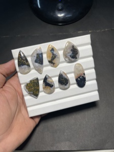 พลอยคริสโซคอลล่าธรรมชาติทรงคาโบชองสีน้ำเงินเขียวขัดเงา ผู้จัดจำหน่ายพลอยคริสโซคอลล่าขายส่ง - Product Image 5