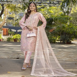 Trajes Shalwar kameez de diseñadores paquistaníes Organza bordada 3 piezas para mujeres Kurti para ropa informal diaria Lehenga para niñas - Product Image 1