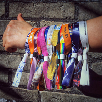Pulsera de tela satinada personalizada para festivales, de poliéster con transferencia térmica, de un solo uso, con cierre deslizante para entrada a parques temáticos