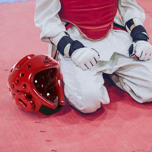 Protectores de Cabeza para Taekwondo de Cuero Vacuno Personalizables de Alta Calidad para Prácticas y Entrenamientos, Cómodos y Seguros de Usar - Product Image 5