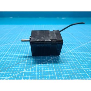 มอเตอร์สเต็ปปิ้ง ORIENTAL MOTOR VEXTA รุ่น PX243G01-01A มอเตอร์สเต็ปปิ้งแบบมีเกียร์ ใช้ได้ทันที อะไหล่อุปกรณ์เซมิคอนดักเตอร์มือสอง - Product Image 4