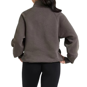 Sweat-shirt décontracté pour femme à col mi-zippé, personnalisé en coton, avec col montant zippé, coupe oversize, style sweat à capuche - Product Image 3