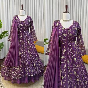 Ensemble Lehenga en Soie Brodé Violet avec Dupatta, Motifs Floraux et Sequins, Tenue Ethnique pour Mariage et Fêtes pour Femmes - Product Image 6