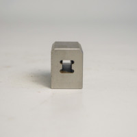 Pièces de montage en métal usinées CNC de précision sur mesure AMT VINA OEM