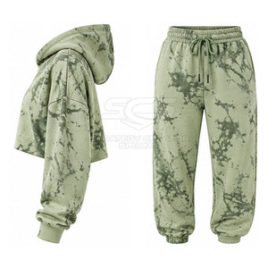 Ensemble de sweats à capuche courts pour femmes avec tissu doux et confortable, coupe ajustée et style assorti tendance pour tenues décontractées - Product Image 4