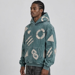 Sudadera con capucha para hombre con efecto acid wash y bordados, ofrece una textura llamativa, suavidad y detalles elegantes para un estilo casual y para salidas diarias. - Product Image 3