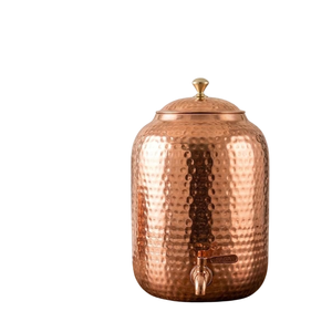 Distributeur d'eau artisanal en cuivre pur antique avec support en laiton, réservoir décoratif martelé de 10 L pour la santé ayurvédique - Product Image 2
