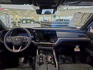 Lexus TX 350 Premium AWD d'occasion 2026 - Product Image 4