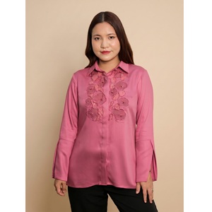 CELIO เสื้อเชิ้ตผ้าฝ้ายกิซ่าสีชมพูพรีเมียมสำหรับผู้หญิง น้ำหนักเบา ระบายอากาศได้ดี และเหมาะสำหรับทุกฤดูกาล - Product Image 1