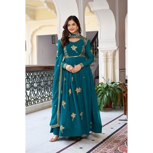 Elegante vestido de noche XL con trabajo de hilo y secuencia para fiestas y ocasiones especiales - Product Image 1