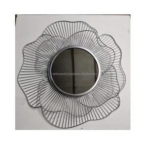 Espejo de pared de metal martillado hecho a mano de lujo moderno decorativo para uso interior del hogar - Product Image 5