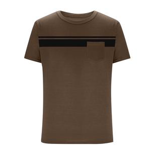 Camiseta de manga corta para hombre con franja de contraste impresa personalizada y bolsillo en el pecho, corte holgado, estilo casual, tejido de punto de algodón. - Product Image 3