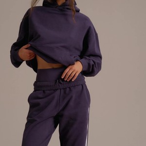 Sudadera con capucha oversize de invierno para mujer, de moda y de alta calidad, con logo frontal personalizado, efecto stonewashed, bolsillos tipo bolsa y hombros caídos - Product Image 5