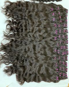 Vente en gros d'extensions de cheveux indiens vierges Remy texture douce et pelucheuse bouclée et droite avec style de vague d'eau d'Inde - Product Image 4