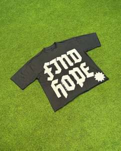 T-shirt streetwear surdimensionné personnalisé en coton 100% tricoté épais avec broderie appliquée effet vieilli pour homme - Product Image 4