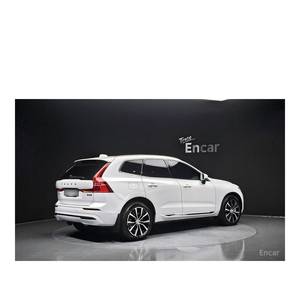 Volvo XC60 B6 2024/3, Ultra Brillante, 10,430 km, Caja de Cambios Automática, Asientos de Cuero, Cámara Trasera, Volante a la Izquierda - Product Image 2