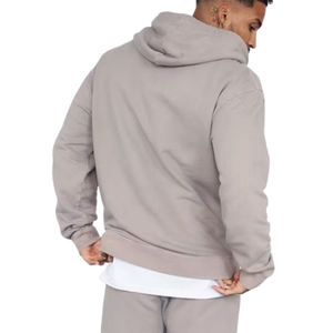 Ensemble de survêtement de sport imprimé style urbain pour l'entraînement, tenue athlétique légère, respirante et à séchage rapide - Product Image 4
