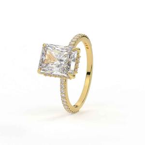 Bague en or 14 carats de qualité supérieure, luxueuse, unique et élégante, avec diamants étincelants pour femmes, disponible à prix d'exportation - Product Image 4