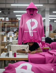 เสื้อฮู้ดปักลาย งานปักคุณภาพเยี่ยม ตัดเย็บประณีต สไตล์ดิสเทรส ไหล่ตก ซิปหน้า สินค้าขายดี MOQ ต่ำ สีซีดแบบซันเฟด - Product Image 3