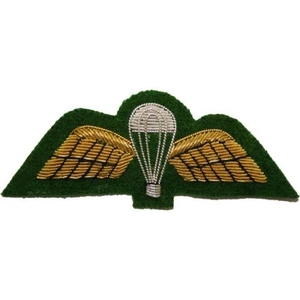 Gold Bullion Hand Embroidered Eco-Friendly Nonwoven Round <b>Sew</b>-<b>On</b> Felt <b>Patches</b> for Hat Beret Blazer & Peak Cap-Wholesale - Product Image 4