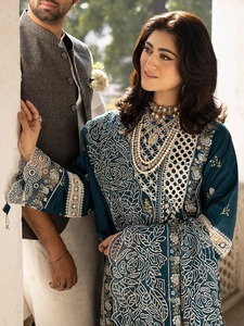 Ensemble 3 pièces MAHNUR pour femme : chemise brodée en tissu lawn, dupatta brodé en organza et pantalon, formel, infroissable, pour mariage/fête, toutes saisons - Product Image 6
