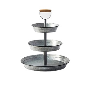 Support à gâteau en métal galvanisé à trois niveaux, plateau de service réutilisable pour cupcakes et desserts, pour mariage et réceptions - Product Image 2