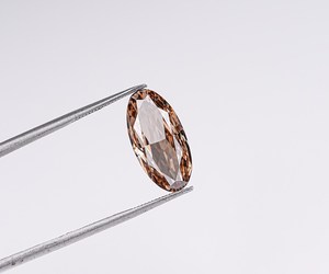 Diamant CVD cultivé en laboratoire, populaire, 4,04 CT, couleur champagne fantaisie, taille ovale, certifié IGI, pour la fabrication de bijoux, OM GEMS - Product Image 3