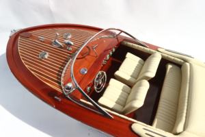 (Producto estrella) RIVA AQUARAMA 67cm Modelo de barco de madera hecho a mano para un regalo especial con interior de lujo |   COLECCIÓN |   DECORACIÓN - Product Image 2
