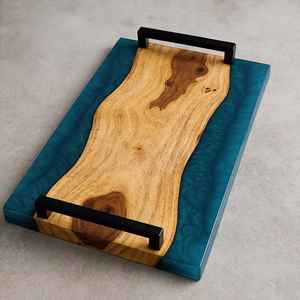 Bandeja de Servir Moderna Personalizable de Madera de Acacia con Borde Natural y Resina Epoxi No Tóxica, con Asas de Metal, Decoración para Fiestas y Cocina - Product Image 1