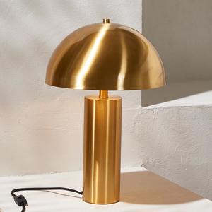 Lámpara de Mesa de Latón Personalizada OEM con Acabado de Calidad de Exportación para Compradores Mayoristas, Estilo Sencillo para un Aspecto Vintage - Product Image 4
