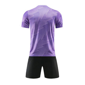 ชุดฟุตบอลสตรีทสปอร์ต ดีไซน์น้ำหนักเบา สวมใส่สบาย เหมาะสำหรับการฝึกซ้อมและการเล่นกลางแจ้ง - Product Image 2