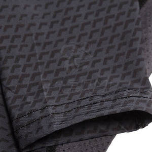 Haut de sport compressif pour homme à manches longues, idéal pour le MMA, les sports actifs et l'entraînement en salle de sport - Product Image 5