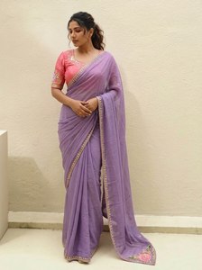 Sari brodé à motif floral lavande pour femme avec blouse rose contrastante – Tenue de soirée élégante – Sari de créateur en gros - Product Image 1