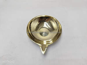 Lampe Diya en laiton faite à la main, lampe à huile traditionnelle pour le festival Diwali, la Puja et la décoration du temple à domicile - Product Image 6