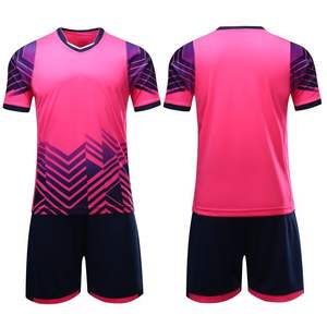 Uniformes de football de sublimation de qualité supérieure pour jeunes, entraînement de football, designs personnalisés - Product Image 3