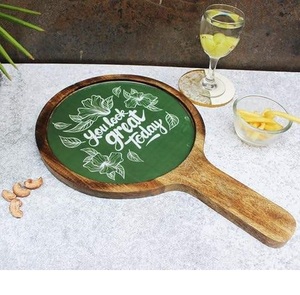 Plateau de service rond en bois écologique fait main, motif personnalisé, design peint à la main, pour cadeaux d'affaires - Product Image 1