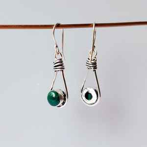 ต่างหูมาลาไคต์เงินแท้ชุบพลอยสีเขียวธรรมชาติทำด้วยมือเครื่องประดับแบบฝังขอบสำหรับผู้หญิงงานฉลองครบรอบ - Product Image 2