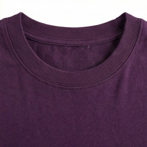 T-shirt noir délavé à l'acide 100 % coton pour femme, coupe oversize, avec strass et motifs graphiques, personnalisé en usine - Product Image 5