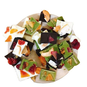 Chocolate de Frutas y Nueces LEGENDARY CHOCOLATIER, Barra de 27g, Multicolor, para Venta al por Menor - Product Image 1