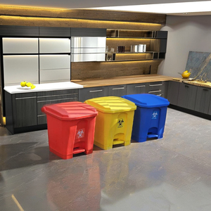 Poubelle carrée à pédale de 35 L en plastique robuste, fabriquée à Delhi pour la cuisine et un usage polyvalent - Product Image 2