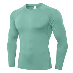 Ensemble de compression élastique durable, respirant et léger, idéal pour le sport, conçu pour les hommes actifs. - Product Image 3