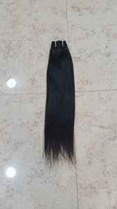 Extensions de cheveux humains de trame attachées à la main pures et non transformées Longueur et volume instantanés Bundles de cheveux humains bruts avec vague et boucle - Product Image 6