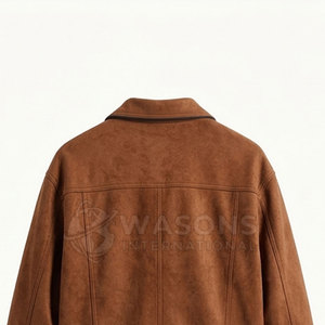 Chaqueta de senderismo urbana moderna y elegante de corte ajustado para hombre, chaqueta tipo camionero para fitness y ropa urbana. - Product Image 4