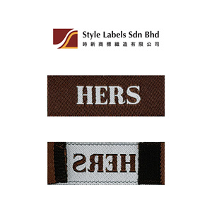 Étiquettes rectangulaires personnalisées en damassé tissé, découpées au laser, pliées aux extrémités, de qualité supérieure et abordables, pour sacs et vêtements, lavables - Product Image 2