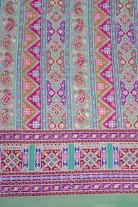 ผ้าพิมพ์ลายเรขาคณิตสีเขียวเซจธรรมชาติ พร้อมลายเพสลีย์ประดับขอบ สำหรับทำชุดคุर्ติ - Product Image 3