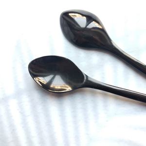 Las cucharas de cuerno de búfalo natural más vendidas del año 2026, comúnmente utilizadas para comer caviar, servir ensaladas y degustar platos finos. - Product Image 2