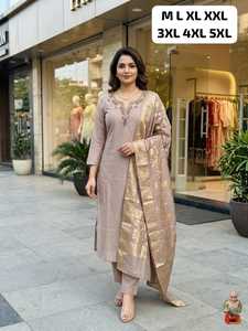 Conjunto de Kurti y Pantalón de Seda Romana Premium con Bordado a Mano, Estampado Digital y Dupatta de Chanderi con Latkan - Product Image 6