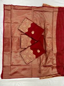 Sari Étnico Indio de Lujo con Estampado de Lámina Dorada y Blusa a Cuadros en Contraste, Tradicional para Bodas, Estilo Antra, Protección Solar, Sin Arrugas - Product Image 6